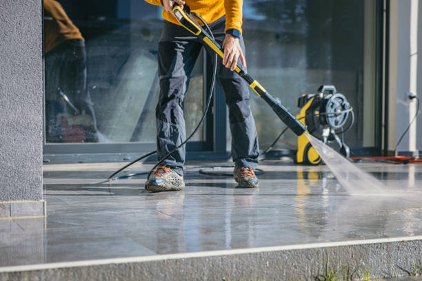 Best Sidewalk Pressure Washing  in Parkland, WA